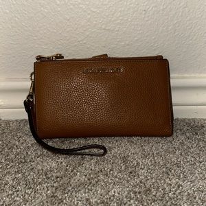 Micheal Kors Brown Wrist Wallet